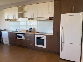 Bayview Retreat - Esplanade home w wifi - 2