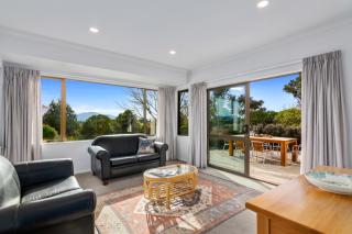 Views over Blenheim - Blenheim Holiday Home - 3