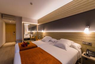 Hotel Avenida - Corunha - 0