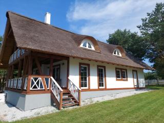 Greyówka dom kryty strzechą w Gardna Park - Czysta - 6