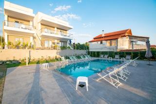 Heraclea Luxury Suites - Nea Irakleia - 3