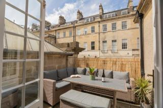Crescent Mews - 4
