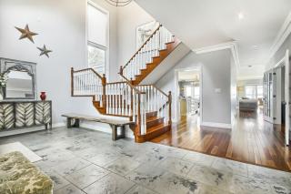 Family Lakeside Oasis - 3