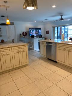 This Homestay Oasis Is The Cape's Best Place To Stay - Cape Coral - 5