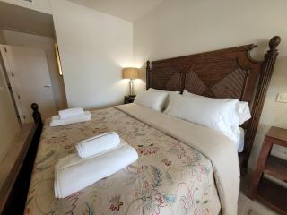 Stunning Apartment La Cala de Mijas - Walking Distance to the Beach and Town - Pool Open - La Cala de Mijas - 2
