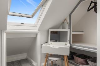Acorn Cottage - 2