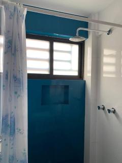 Hotel Casa Mandarine , Amazing Private Rooms w Balcony, Rooftop, Hammocks, AC, SmarTV, 100mbs! - Zihuatanejo - 7
