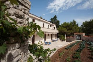 Apartments with a parking space Pucisca, Brac - 756 - Pučišća - 4