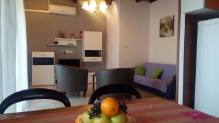 Apartments by the sea Tisno, Murter - 810 - Tisno - 2