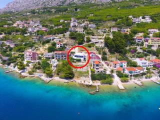 Seaside apartments with a swimming pool Zavode, Omis - 1021 - Lokva Rogoznica - 0