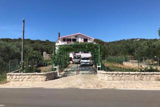 Apartments with a parking space Kraj, Pasman - 819 - Tkon - 0