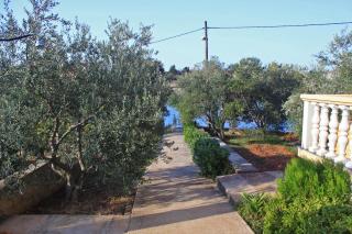 Apartments by the sea Ugljan - 846 - 4