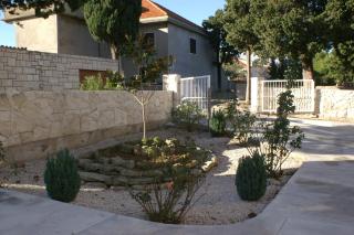 Apartments and rooms with parking space Sumartin, Brac - 757 - 2