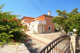 Apartments with parking space Silo, Krk - 18751 - 0