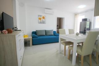 Apartments with a swimming pool Baska, Krk - 18733 - Baška - 1