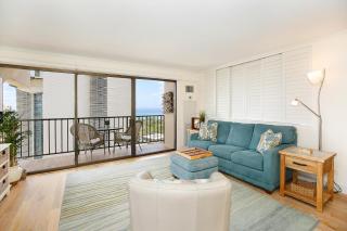 Four Paddle #2402 - Honolulu - 2