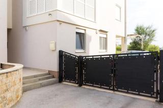 Family friendly apartments with a swimming pool Sabunike, Zadar - 18841 - Privlaka - 3
