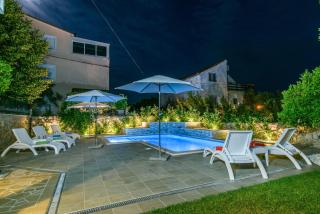 Family-friendly apartments with swimming pool Okrug Gornji, Ciovo - 18827 - 3