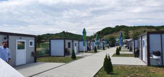 GLAMTAINER COURT - 9