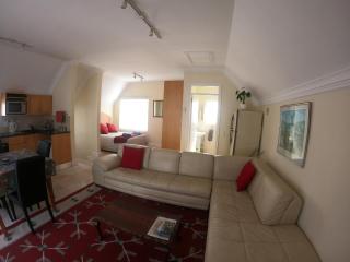 Elegant Quays Waterfront One Bedroom Apartment - Knysna - 8