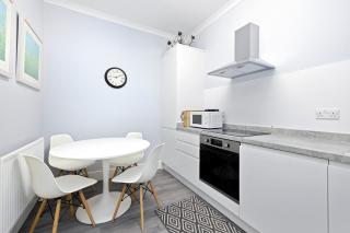 JOIVY Modern Flat on Rose Street - 1