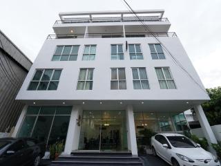 RoomQuest Bangkok Sukhumvit 50 - Amphoe Phra Khanong - 5
