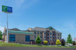 Holiday Inn Express Hotel & Suites Erie an IHG Hotel - North East - 5