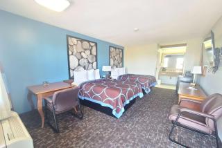 Super 8 by Wyndham McGehee - 5