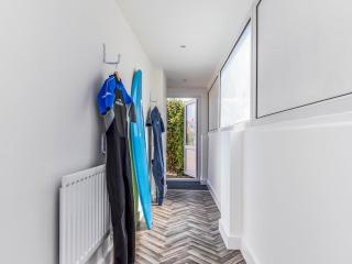 Pass the Keys Charming Chalet A Stones Throw From The Beach - Chichester - 6