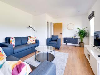 Pass the Keys Lovely 3 Bedroom property golf club and parking - 8
