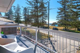 Burleigh Yamba - oceanstays - 4