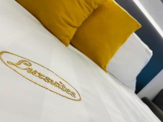 LUXSUITES - 4