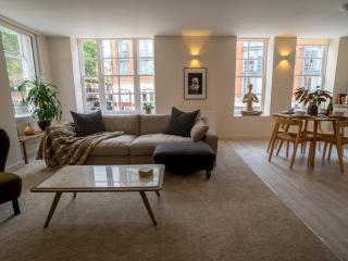 Pass the Keys Charming Central Apartment Steps from Nottingham's Best - Nottingham - 0