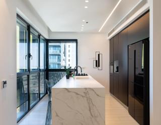 YalaRent sea-breeze penthouse with jacuzzi - Bat Yam - 5