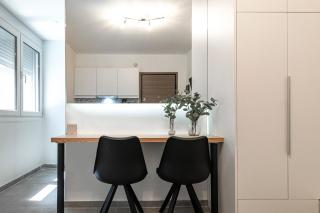 Phaedrus Living: City Center Executive Flat Stadiou - Atene - 8