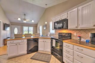 Cozy Pantego Cottage about 5 Miles to Belhaven! - 2