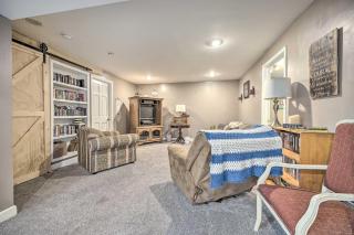 Lovely 3- bedroom apartment with street parking. - 4