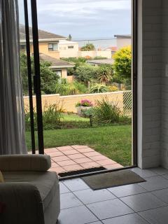 Tranquil and Spacious Flat and Sound of the Ocean - Kiddʼs Beach - 4