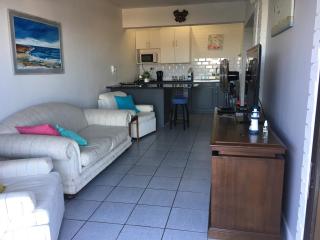 Tranquil and Spacious Flat and Sound of the Ocean - Kiddʼs Beach - 2