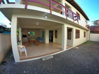 Casas na Praia da Ferrugem duas quadras do mar REF 7 - 5