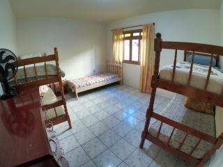 Casas na Praia da Ferrugem duas quadras do mar REF 7 - 1