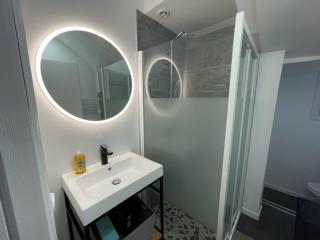 - Le Nuage - Unique, espace Spa privatif et jardin avec plancha et salon privatif, stationnement public gratuit - Niort - 9