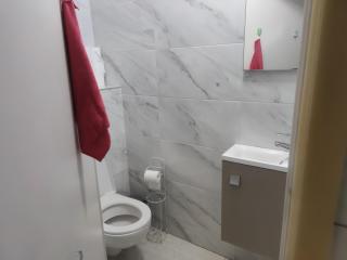 Chambre privée à Bobigny -salle de bain et toilettes sont commune, -pas de cuisine - Bobigny - 3