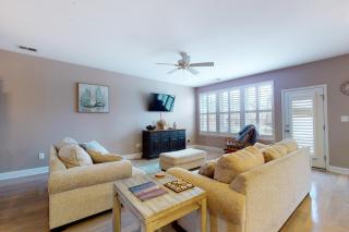 Bishops Landing -- 16985 Bellevue - Millville - 6