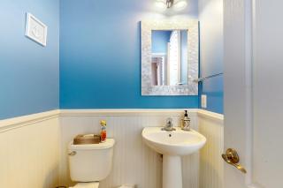 Bishops Landing -- 16985 Bellevue - 2