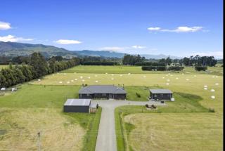 Oxford - Under the Mountains 1-bedroom Guesthouse - Burnt Hill - 2