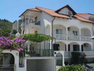 Apartments with a parking space Mastrinka, Ciovo - 2050 - Trogir - 0