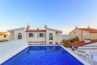 Seaside apartments with a swimming pool Rastici, Ciovo - 1084 - Trogir - 0