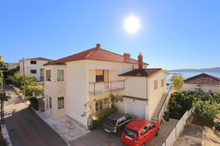 Apartments by the sea Seget Donji, Trogir - 2029 - Trogir - 0