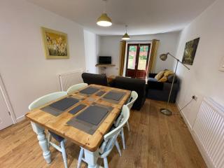 Stable Cottage - 8